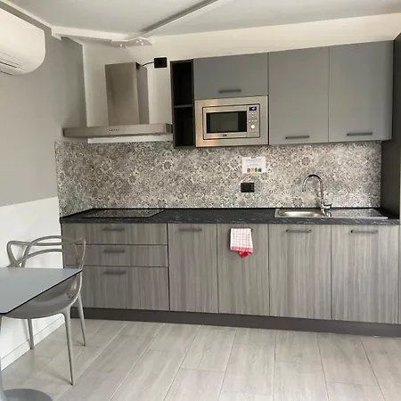 Aparthotel Corridoni33 - Immobili E Soluzioni Rent *